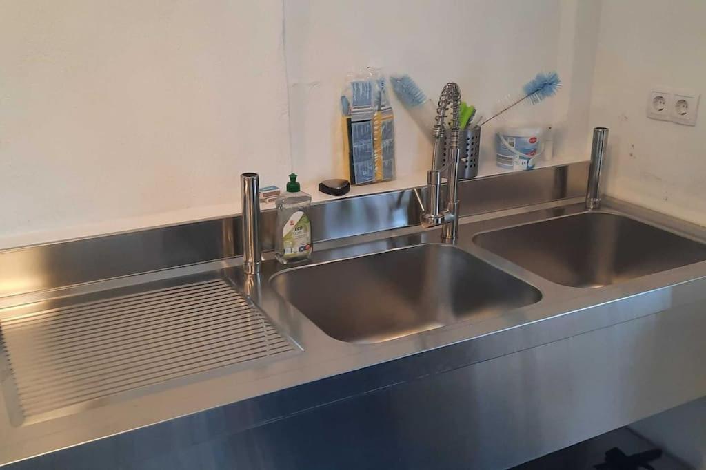 Zirkuswagen Glamping Fuer 2 Mit Veranda Kueche Netflix Parken Und Hofladen Steinhofel Exterior photo