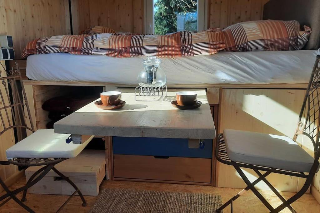 Zirkuswagen Glamping Fuer 2 Mit Veranda Kueche Netflix Parken Und Hofladen Steinhofel Exterior photo