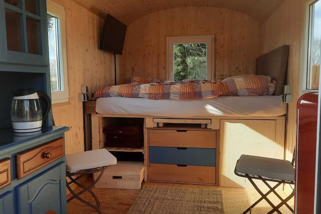 Zirkuswagen Glamping Fuer 2 Mit Veranda Kueche Netflix Parken Und Hofladen Steinhofel Exterior photo